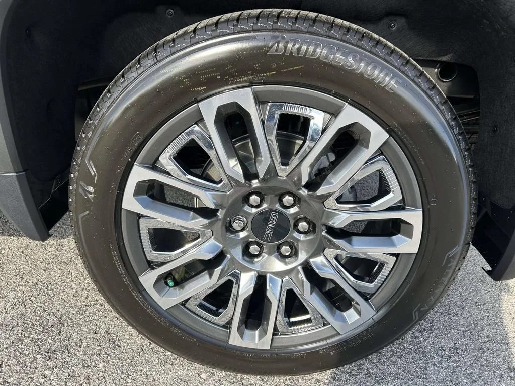 New 2026 Onyx Black GMC Denali Ultimate image 10