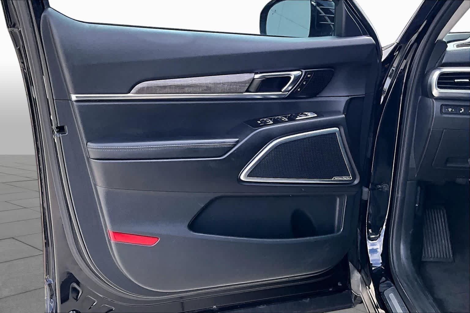 Used 2020 Ebony Black Kia SX image 20