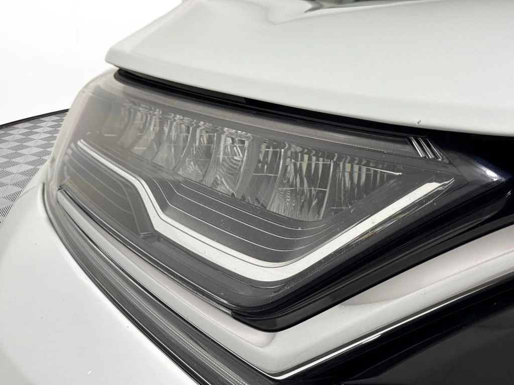 Certified Used 2022 White Honda Touring image 17