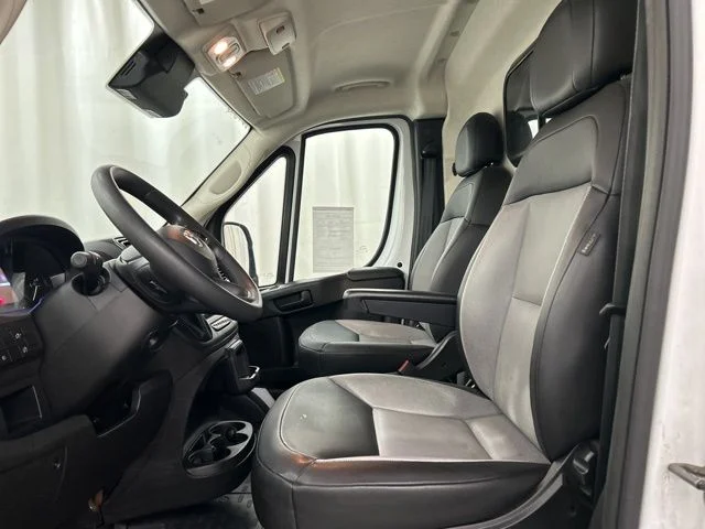 Used 2025 White Ram Base image 5
