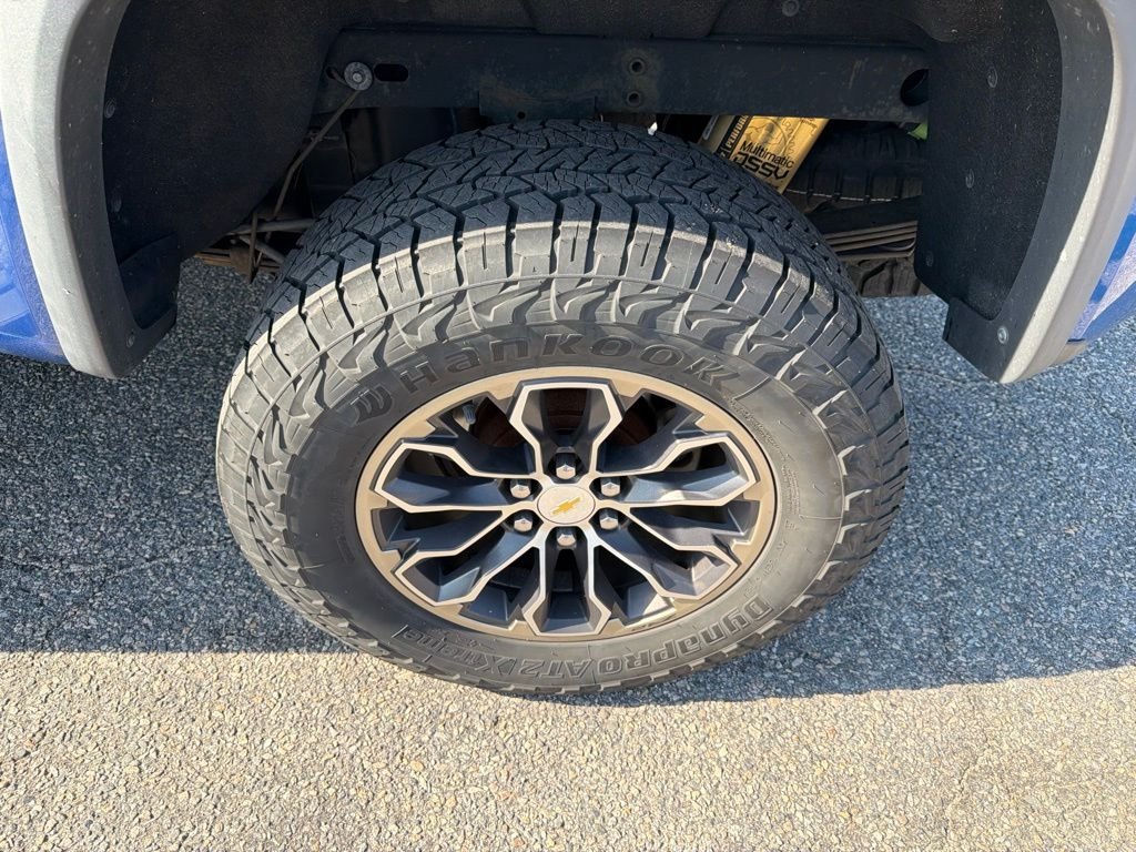 Used 2018 Blue Chevrolet ZR2 image 11