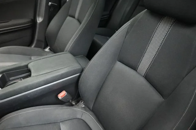Used 2019 White Honda EX image 17