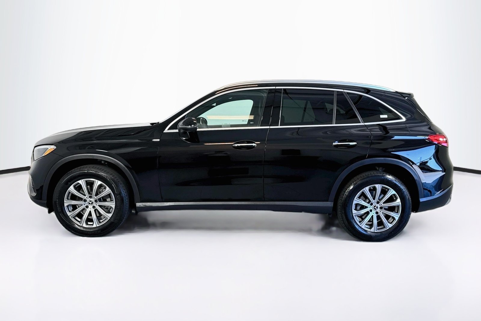 Certified Used 2026 Black Mercedes-Benz GLC 300 image 8
