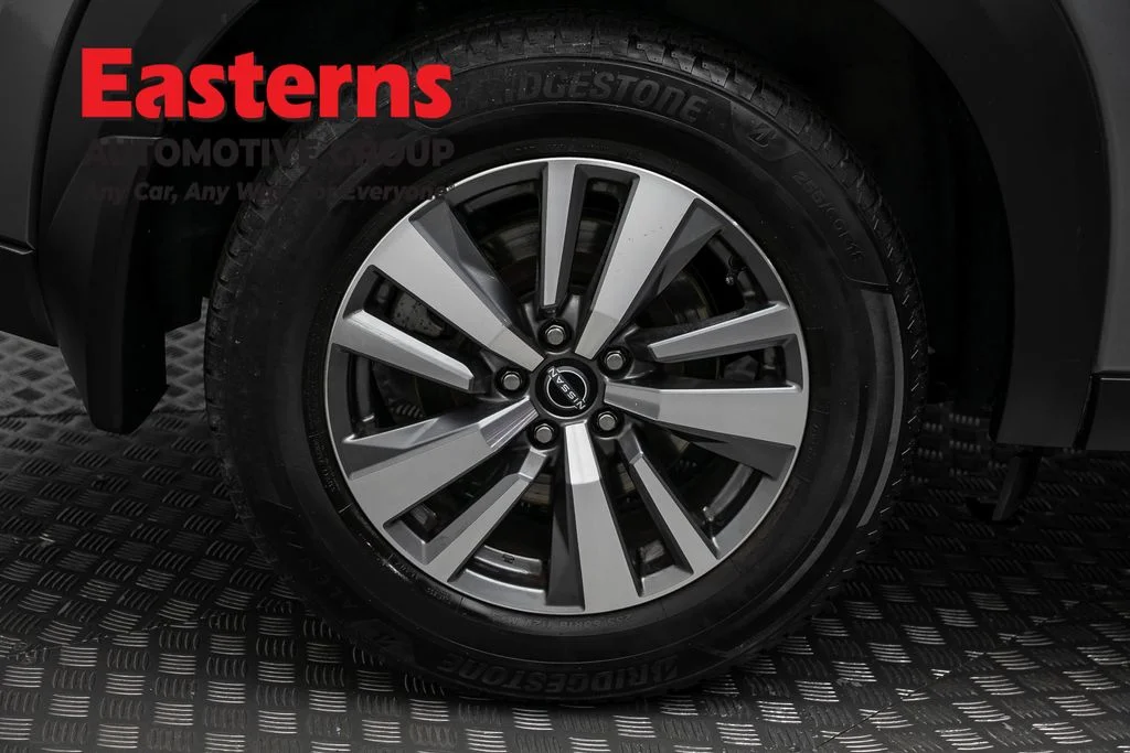 Used 2023 Gray Nissan SL image 30