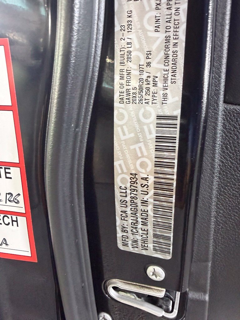 Used 2023 Black Jeep Altitude image 22