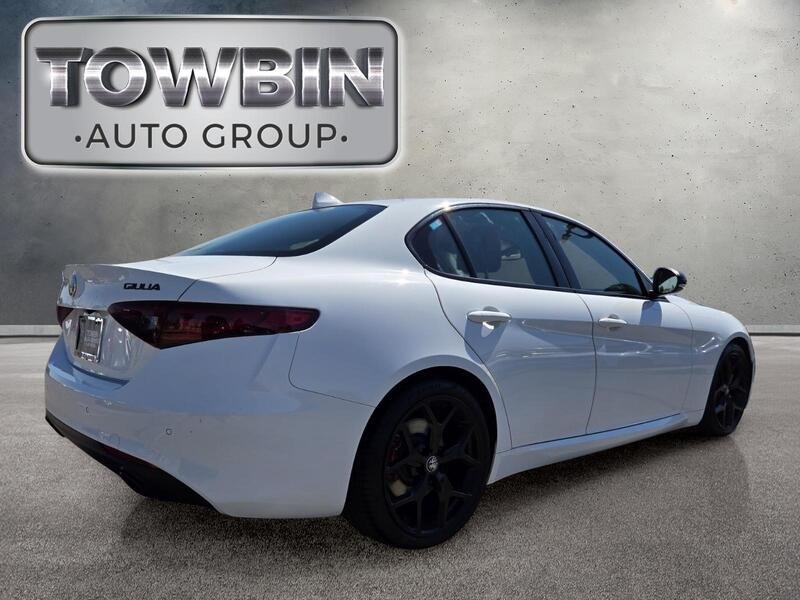 Used 2020 White Alfa Romeo RWD image 4
