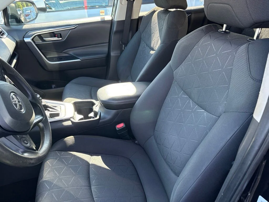 Used 2021 Black Toyota XLE image 6