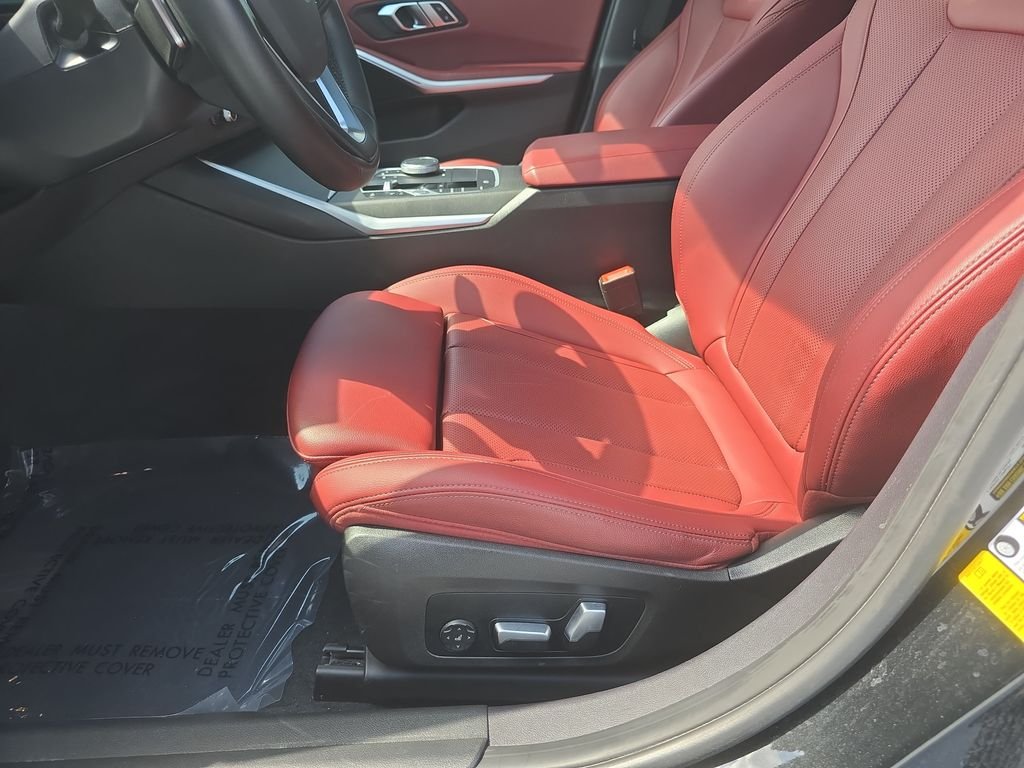 Used 2023 Black BMW 330i image 26