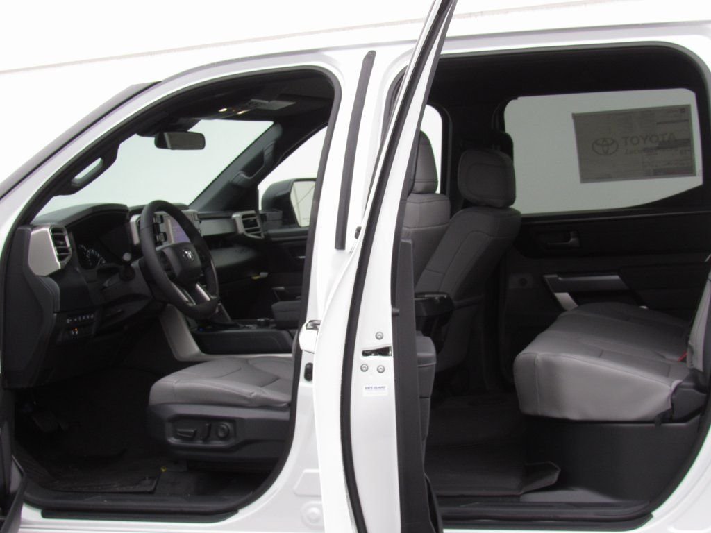 2026 Toyota Tundra SR5 - Photo 17