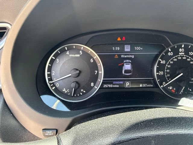 Used 2023 Gray INFINITI ESSENTIAL image 10