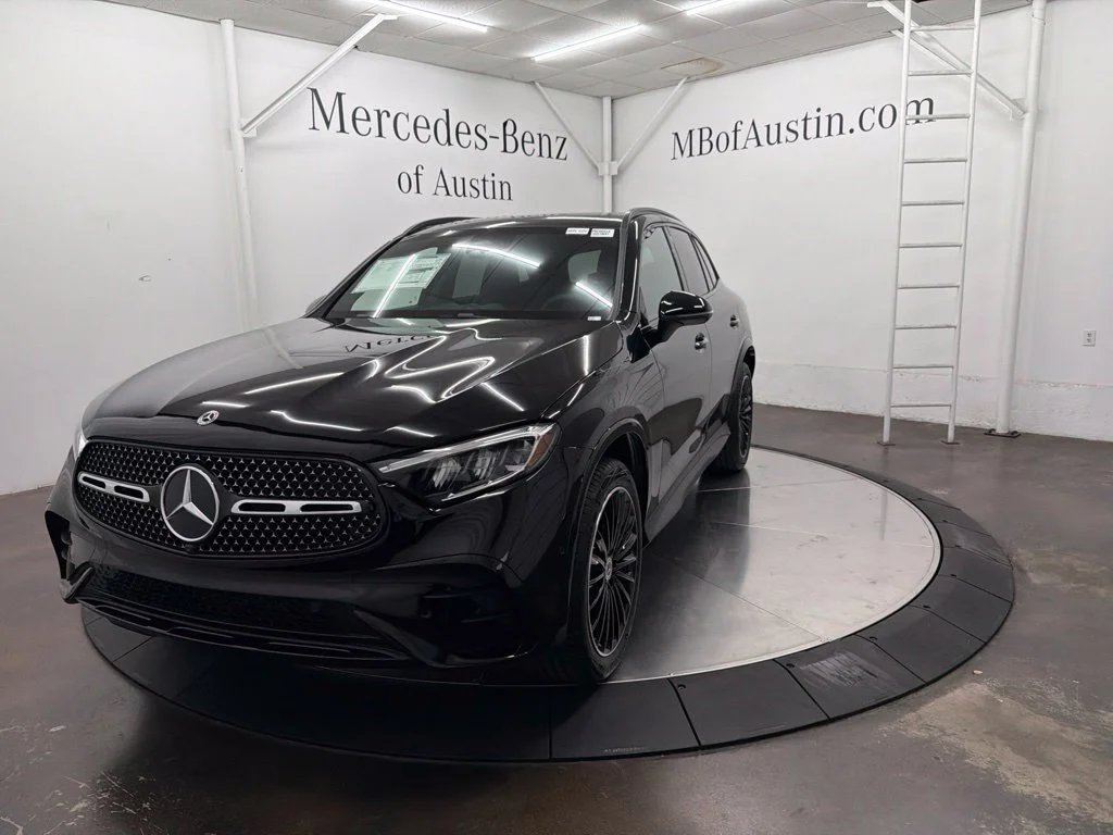 New 2027 Black Mercedes-Benz GLC 300 image 3