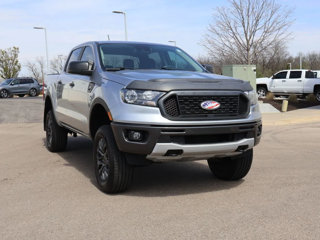 Used 2023 Silver Ford XLT image 3