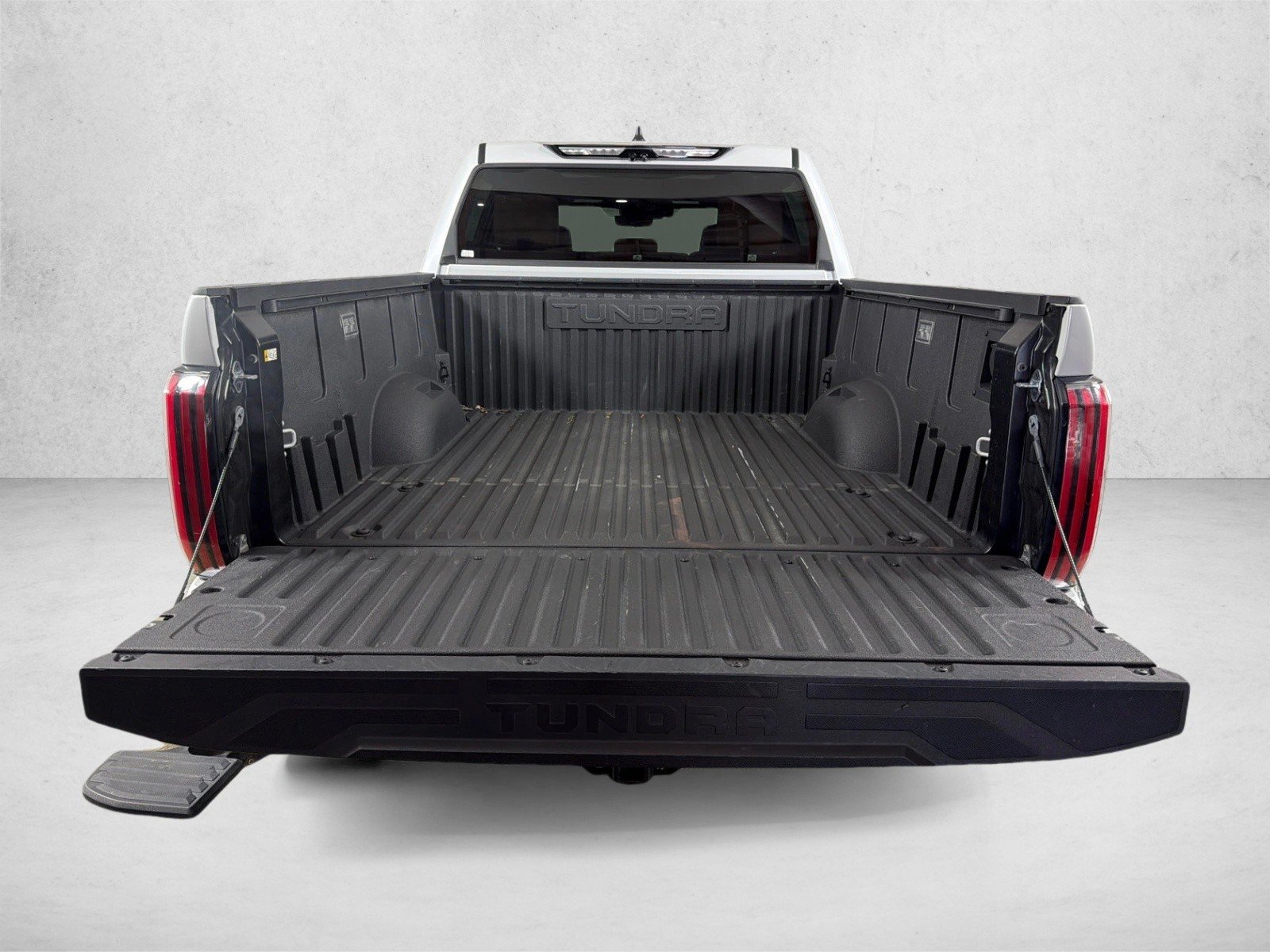 Used 2025 Wind Chill Pearl Toyota 1794 Edition Hybrid image 19