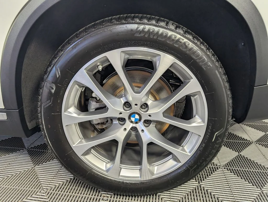Used 2026 Alpine White BMW xDrive40i image 12