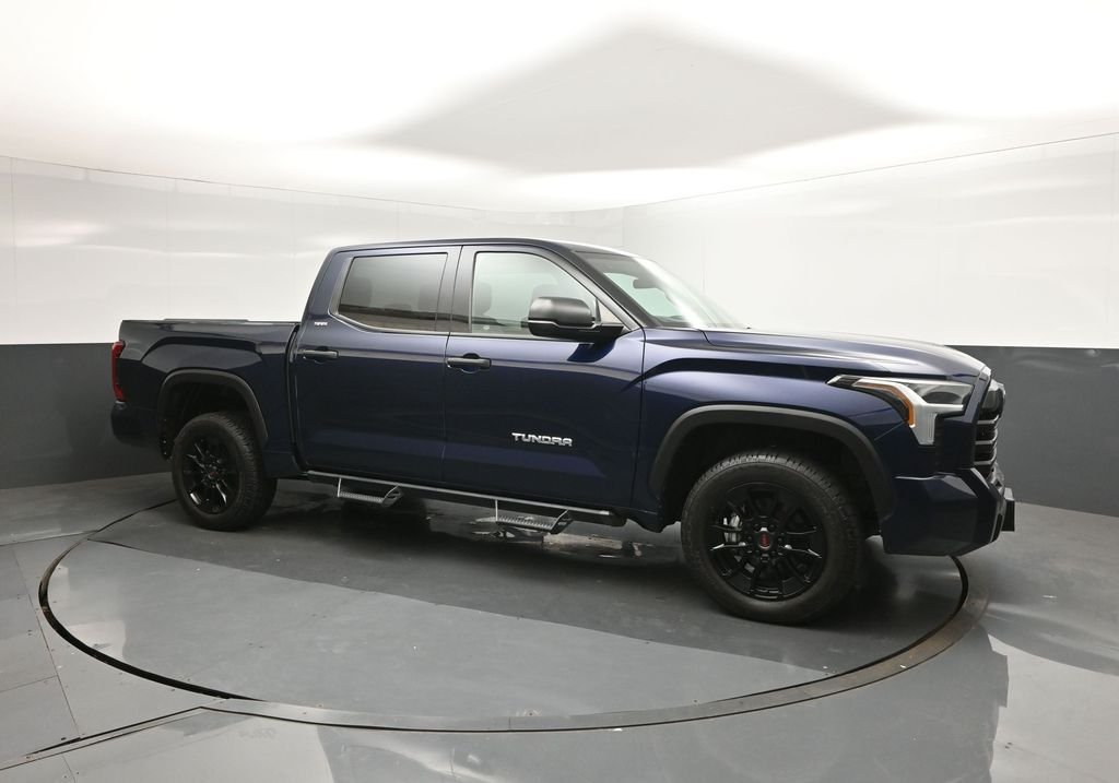 Used 2023  Toyota SR5 image 26