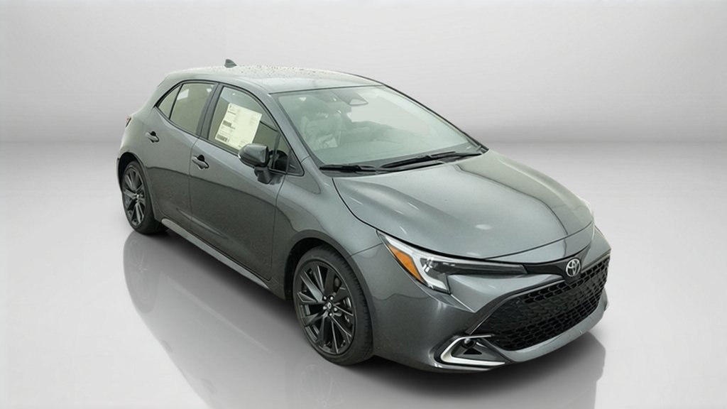 New 2027 Magnetic Gray Metallic Toyota XSE image 5