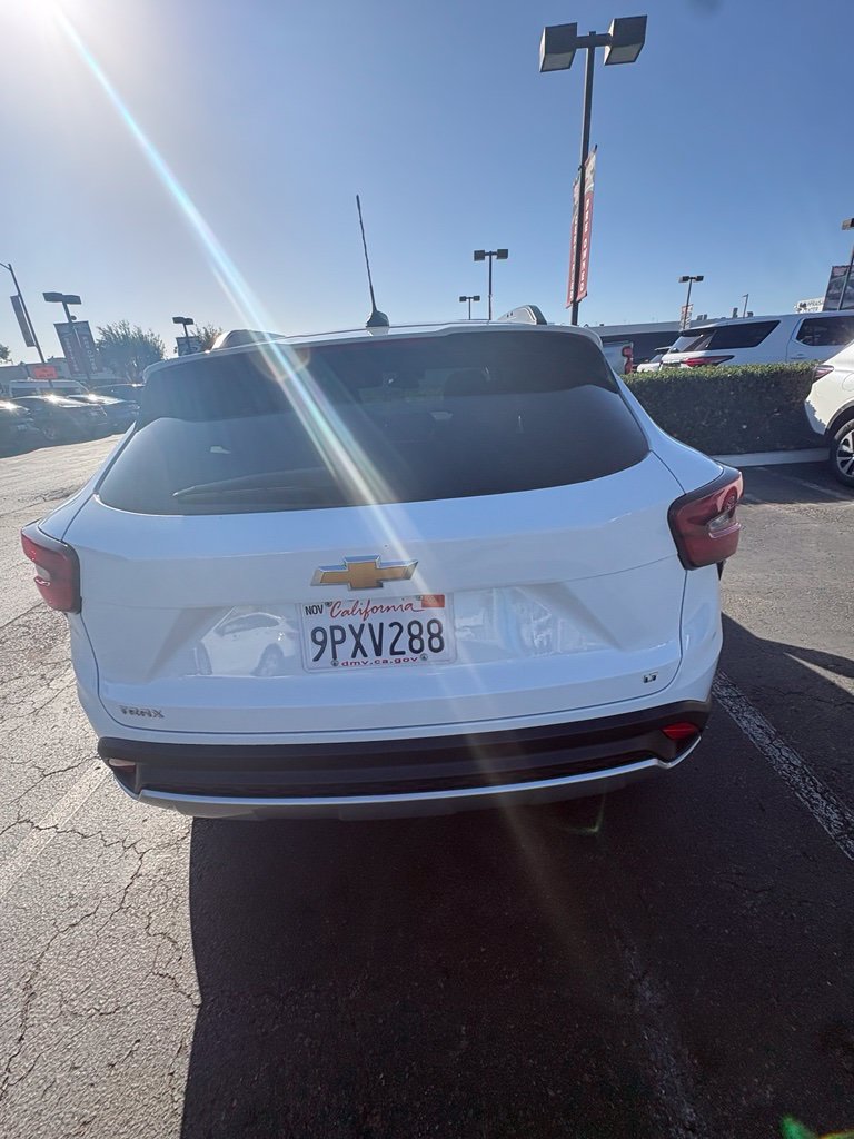 Used 2024 White Chevrolet LT image 3