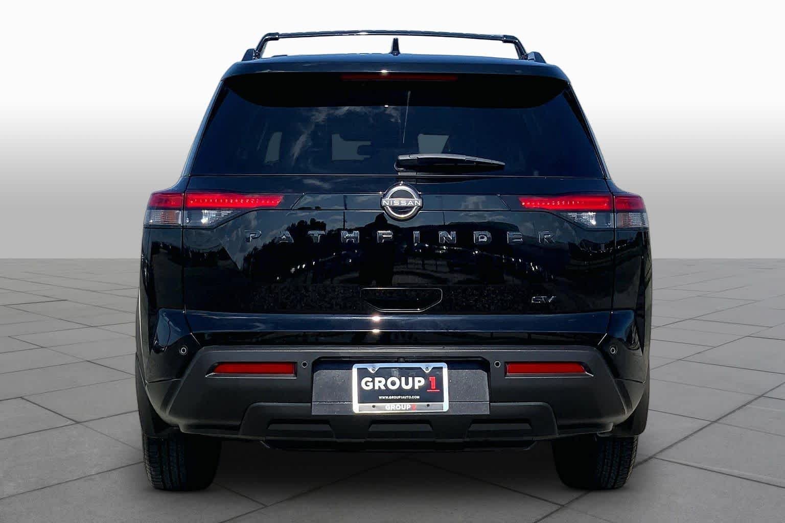Used 2022 Super Black Nissan SV image 5