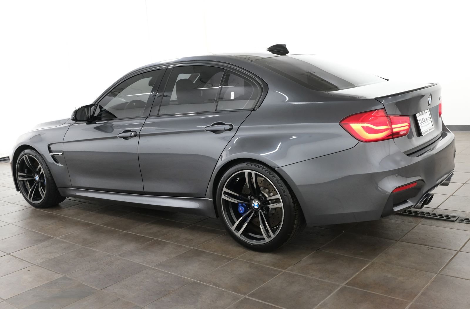 Used 2016 Mineral Gray Metallic BMW Base image 4