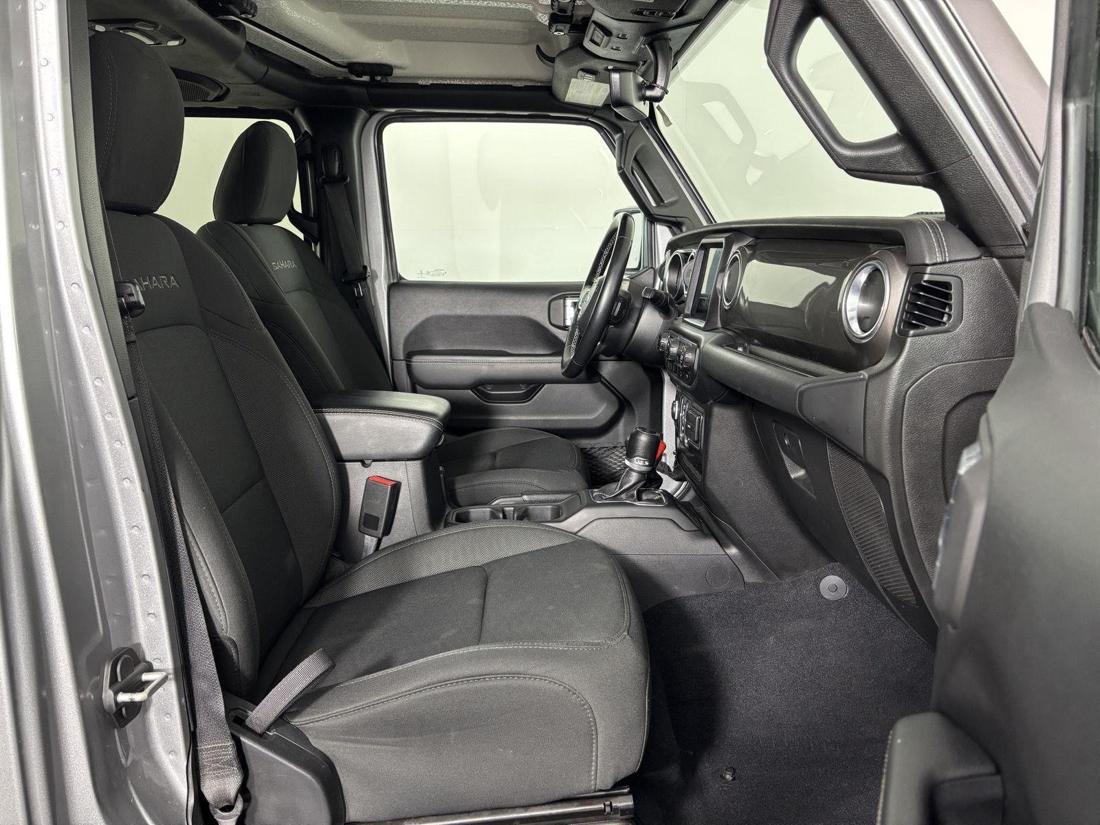 Used 2020 Billet Silver Metallic Jeep Sahara image 20