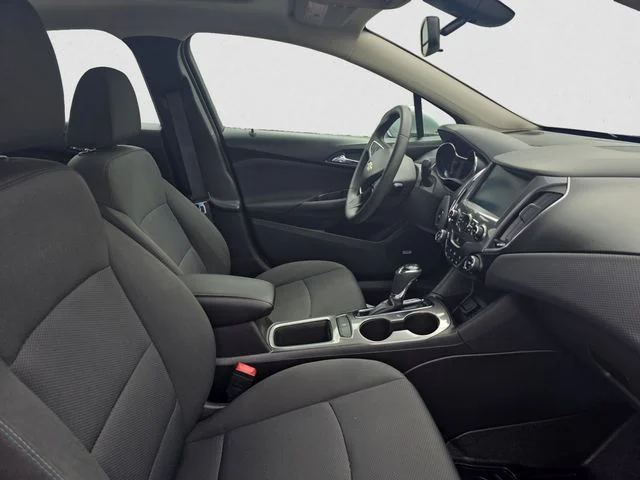 Used 2017 Silver Ice Chevrolet LT image 15