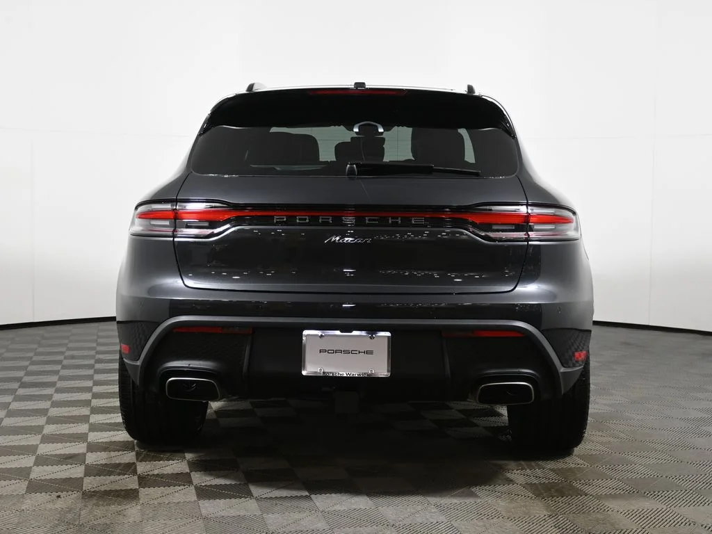 2026 Porsche Macan T - Photo 6