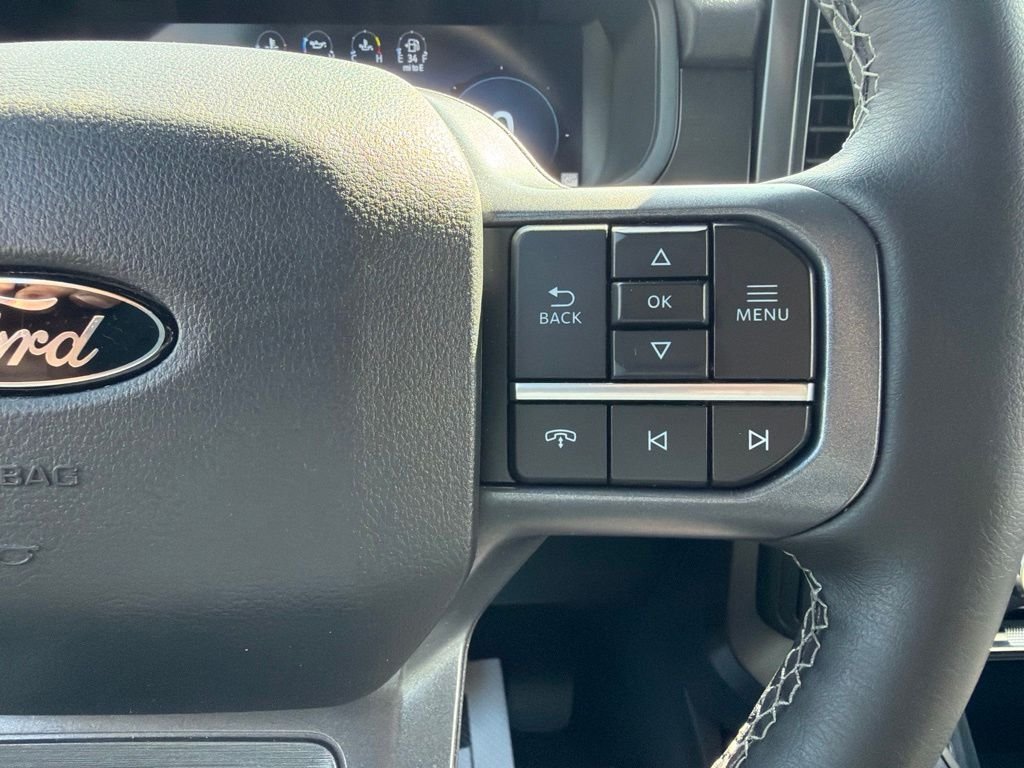Used 2025 Agate Black Metallic Ford Lariat image 36