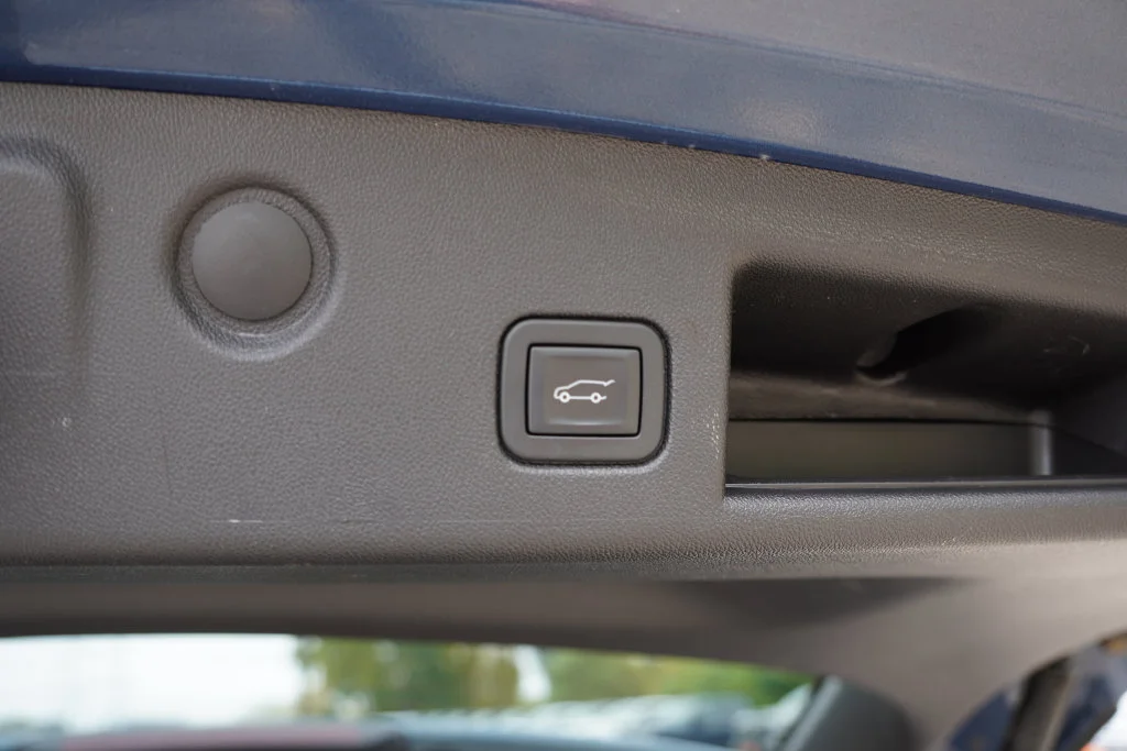 Used 2024 Lakeshore Blue Metallic Chevrolet LT image 21
