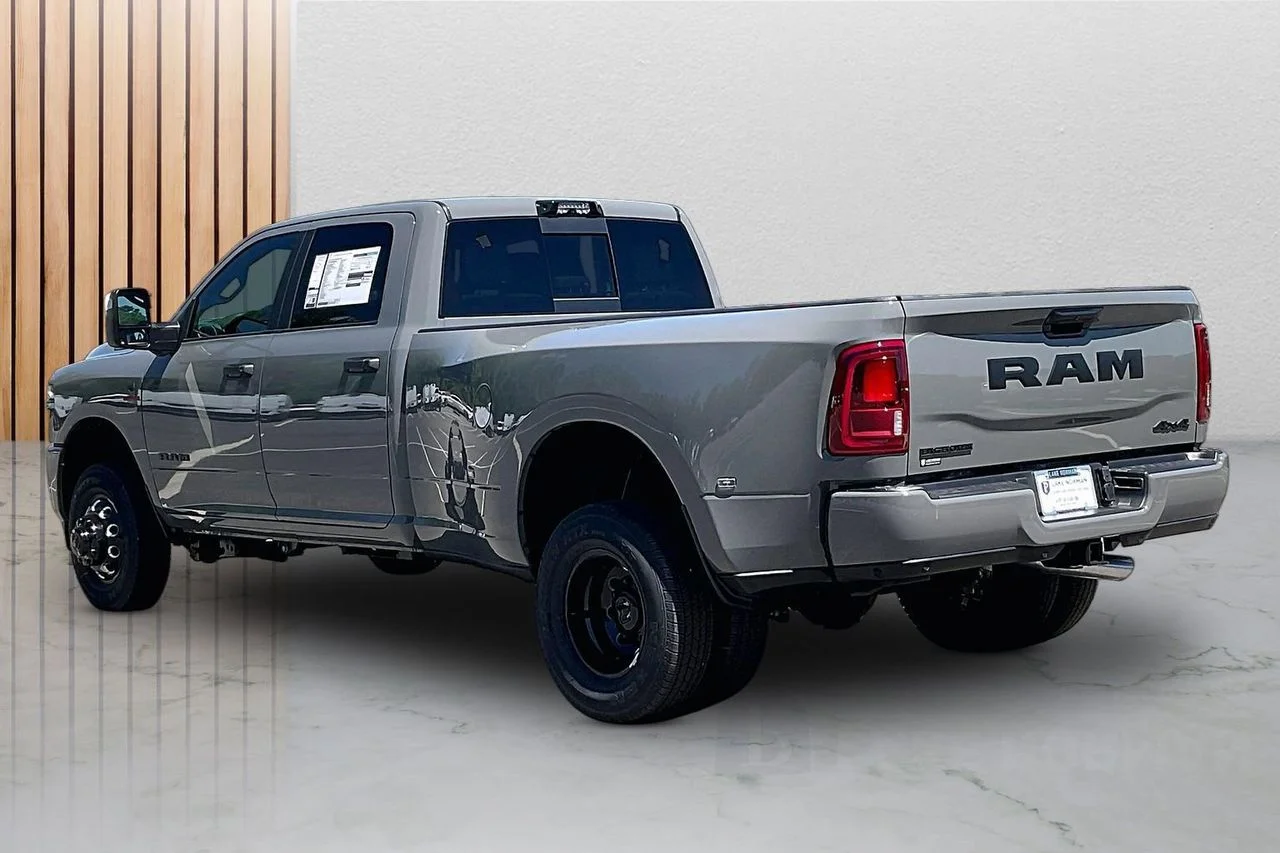 New 2026 Ceramic Gray Clear-Coat Exterior Paint RAM Big Horn image 7