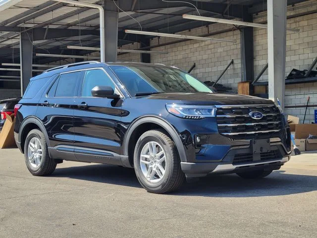 New 2026 Agate Black Metallic Ford Active image 31