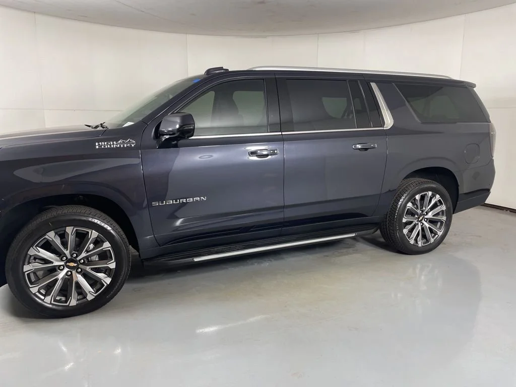 2026 Chevrolet Suburban High Country - Photo 6