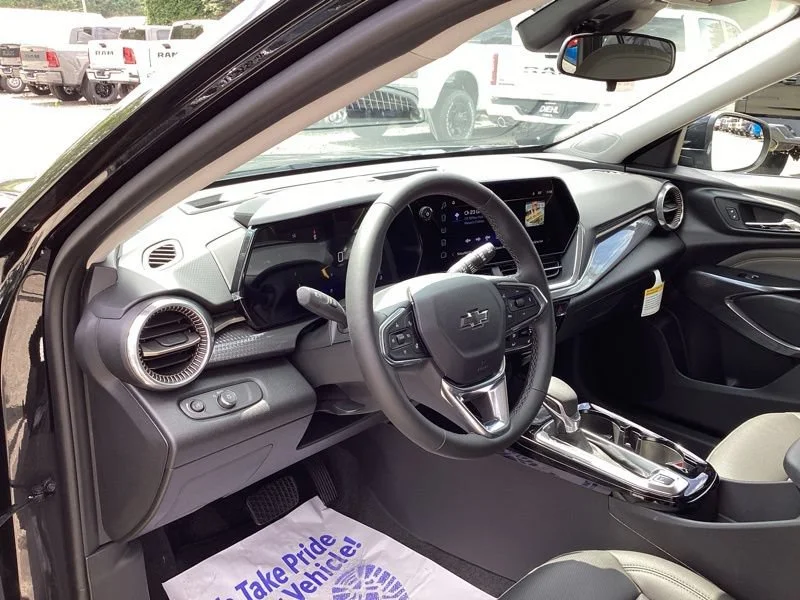 New 2026 Mosaic Black Metallic Chevrolet ACTIV image 23