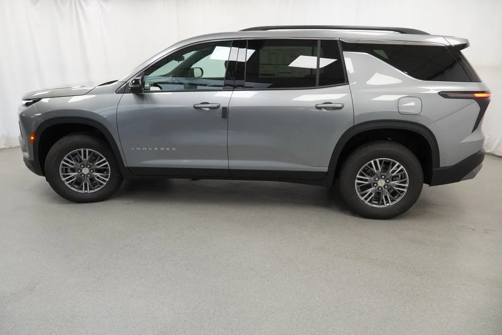 2027 Chevrolet Traverse LT - Photo 38