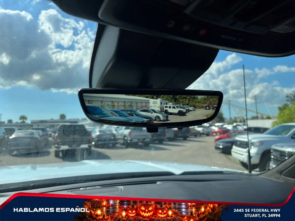 New 2026 Glacier White Tricoat GMC Denali Ultimate image 31