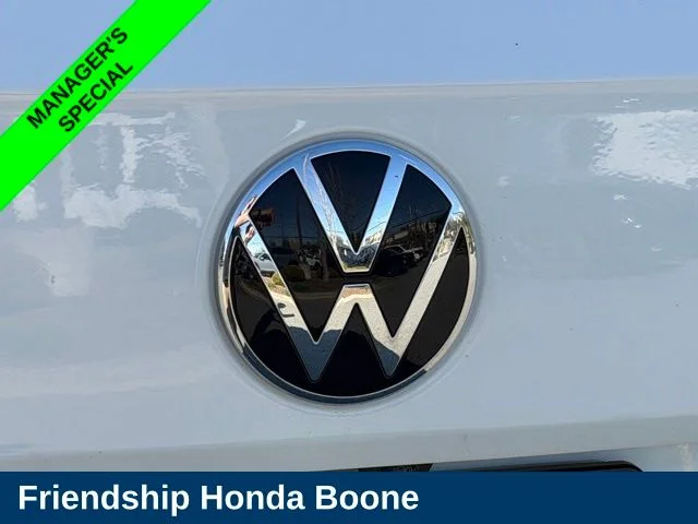 Used 2022 White Volkswagen 1.5T S image 11