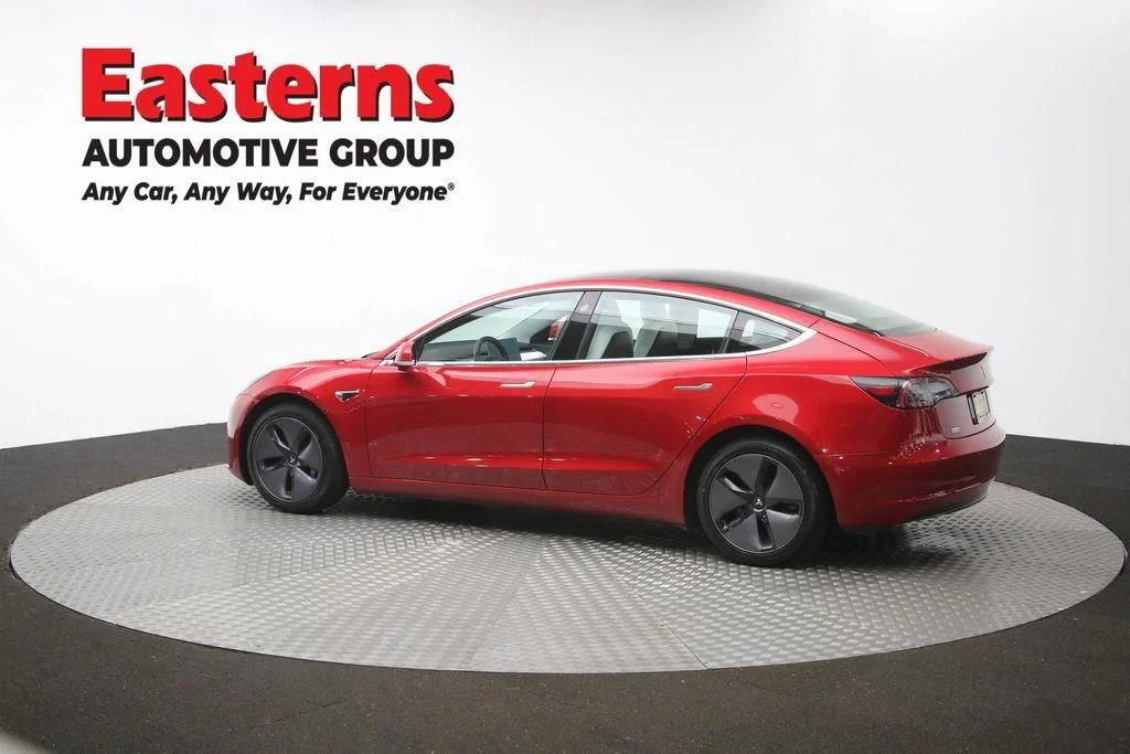 Used 2018 Red Tesla Long Range image 58