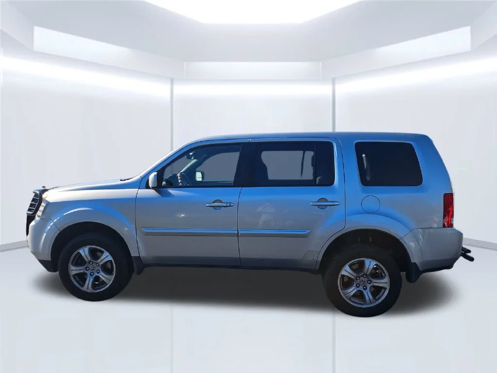 Used 2013 Silver Honda EX image 4