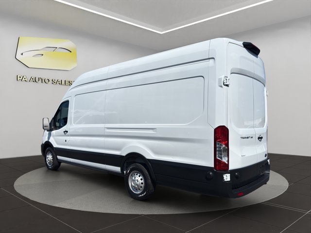 Used 2025 White Ford  image 5