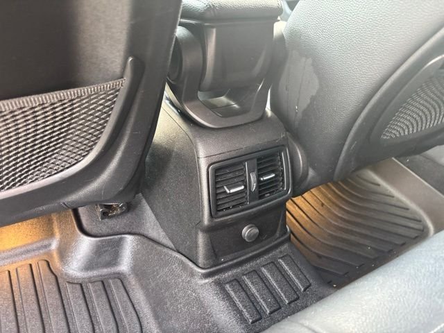 Used 2017 White BMW xDrive28i image 32