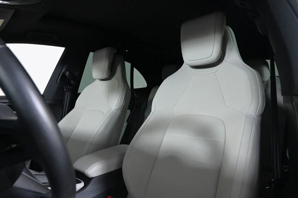 Used 2025 Ice Grey Metallic Porsche  image 5
