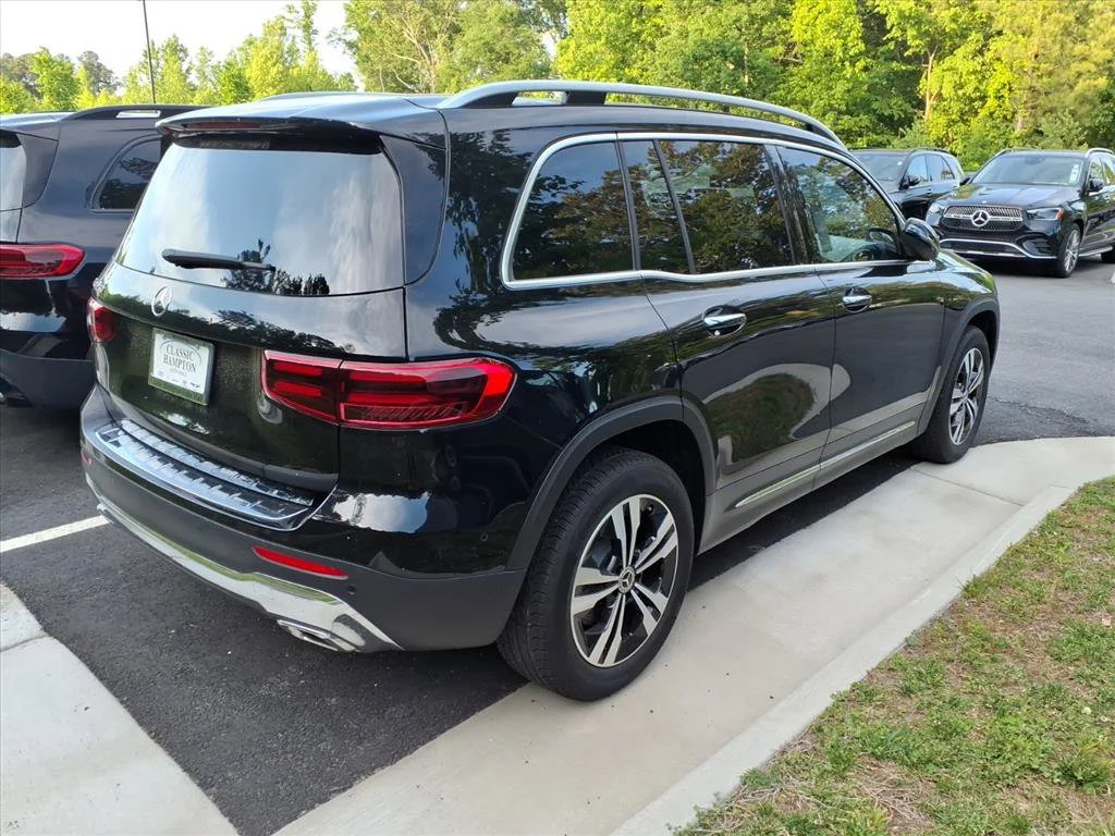 New 2025 Night Black Mercedes-Benz GLB 250 image 68