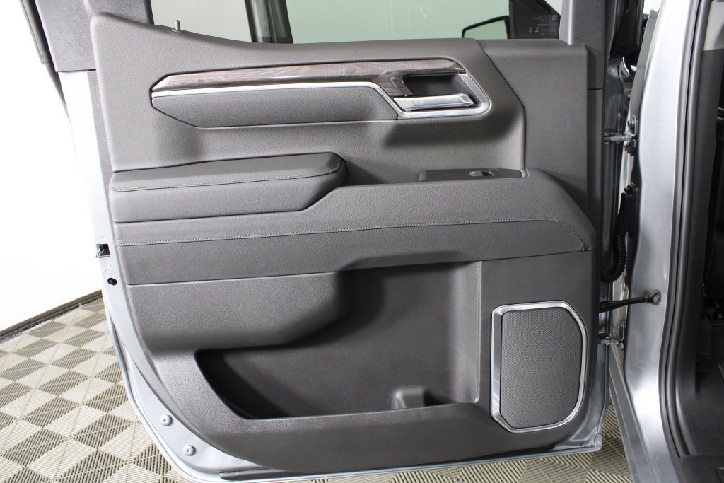 2026 Chevrolet Silverado 1500 LTZ - Photo 11