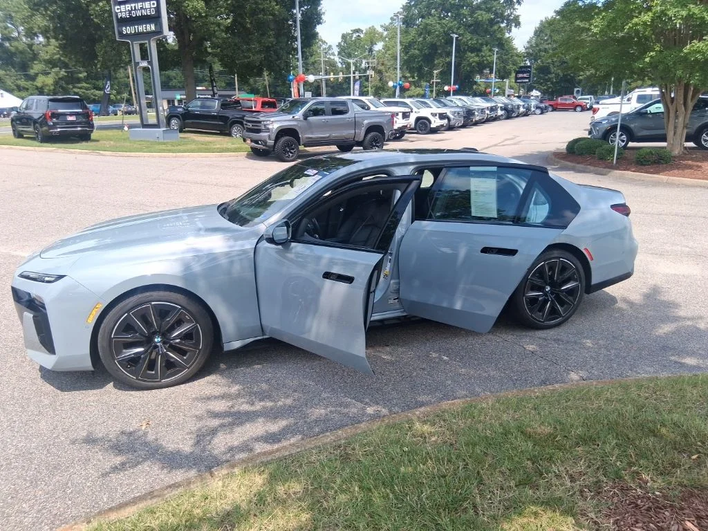 Used 2023 Gray BMW 760i xDrive image 19