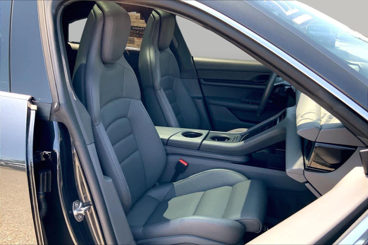 Pre-Owned 2022 Porsche Taycan 4S