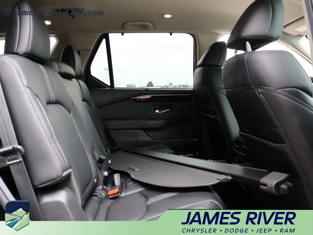 Used 2025 Black Honda EX-L image 12