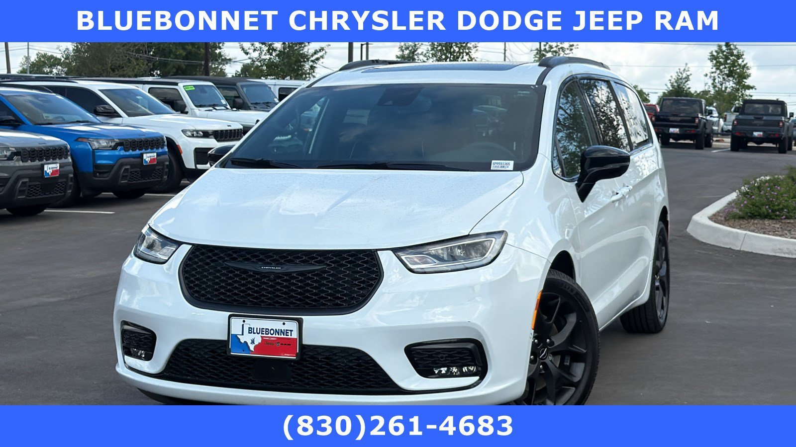 2023 Chrysler Pacifica Limited AWD's photo