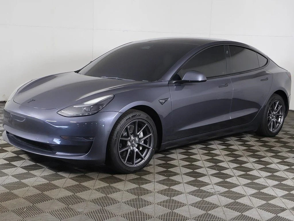 Used 2022 Silver Tesla Long Range image 11