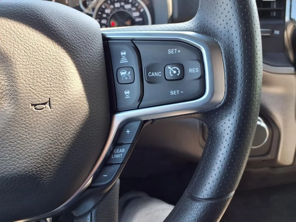 2025 RAM Ram 1500 Pickup Tradesman - Photo 16