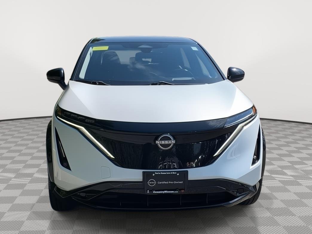Used 2024 Everest White Pearl Tricoat/Black Diamond Pearl Nissan ENGAGE image 9