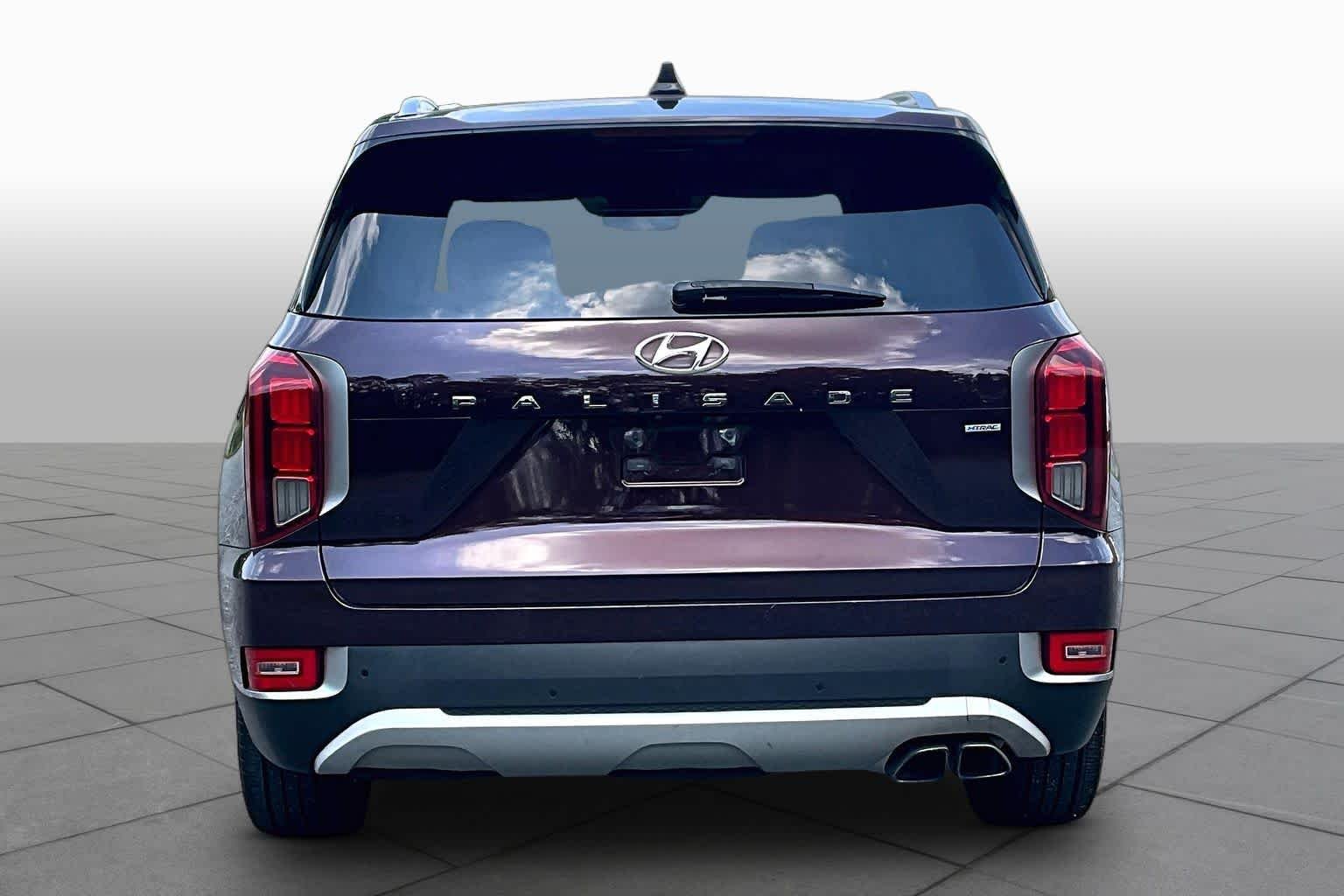 Used 2021 Sierra Burgundy Hyundai SEL image 5